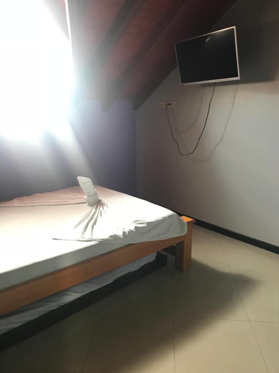 Hotel Calipso מרינייה מראה חיצוני תמונה